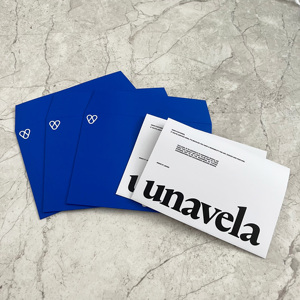 Sobres Azules Personalizados con Tarjetas Blancas Incluidas - Empaquetado de Papel con Marca Personalizada para Pequeñas Empresas - Product Image 3