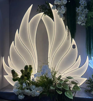 Vente flash Grande taille Décoration de mariage et de fête Ailes d'ange Lumière LED Toile de fond