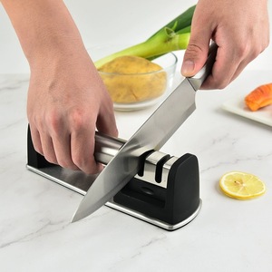 เครื่องลับมีดสแตนเลสแบบแมนนวล หลายระดับความละเอียด อุปกรณ์ครัวสำหรับมีดและกรรไกร ใช้ในครัวเรือน - Product Image 2
