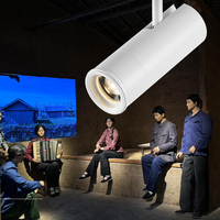 Projecteur LED sur rail 18W, angle réglable, anti-éblouissement, construction en aluminium, CRI95, durée de vie de 50 000 heures, pour utilisation en galerie d'art, musée
