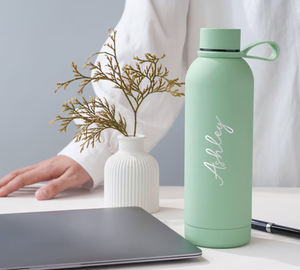 Bouteille d'eau isotherme en acier inoxydable personnalisée avec monogramme, nom <span class=keywords><strong>personnalisé</strong></span>, 17 oz, en plastique, avec paille, grande capacité, sport, gravée - Product Image 3