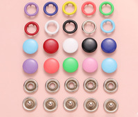 Ensemble de fermoirs à cinq doigts en acier inoxydable multicolore, creux et solides, type nœud chinois/boutons grenouille, pour bébés, à fixation discrète