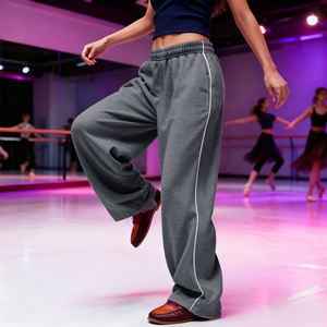 Vêtements sur mesure en gros pour grandes tailles et grands hommes Pantalons de survêtement pour femmes à taille basse Hip Hop Pantalons amples Pantalons de survêtement essentiels Pantalons pour femmes - Product Image 2