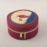 Boîte à bijoux rectangulaire moderne et luxueuse à motifs floraux avec logo personnalisé et fermeture à boucle pour bagues, rangement décoratif et intérieur