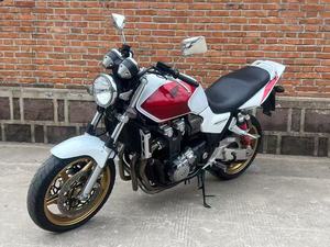 Motocyclettes d'occasion CB1300SF <span class=keywords><strong>de</strong></span> Honda1 |   1284cc DOHC 16 soupapes |   EFI |   Offre Spéciale Usine Performance Rétro - Product Image 5