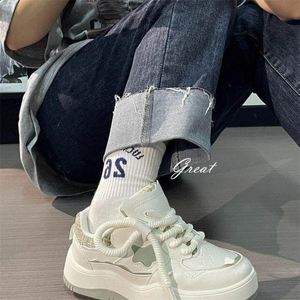 Nouvelles baskets blanches à semelle épaisse pour femme 2026, style étoile, chaussures décontractées, tendance Hong Kong, chaussures de sport polyvalentes - Product Image 3