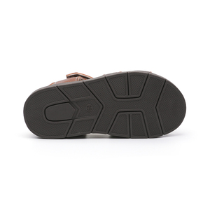 Fabrication sous contrat, Vente en gros de sandales pour garçons et enfants, en PU beige, à lanières romaines et emblème métallique, chaussures décontractées de qualité pour l'école - Product Image 2