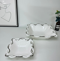Ensemble d'assiettes et bols carrés en porcelaine blanche de luxe créative et légère avec galvanoplastie dorée