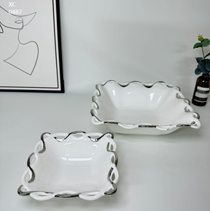 Juego de platos y cuencos cuadrados de <span class=keywords><strong>porcelana</strong></span> blanca de lujo ligera creativa con galvanoplastia dorada - Product Image 4