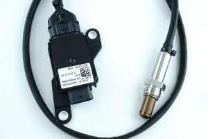 Sensor de Óxido de Nitrógeno NOx 04L907807ET de Fabricante OEM para <span class=keywords><strong>VW</strong></span> T-Roc, Tiguan, <span class=keywords><strong>Golf</strong></span> <span class=keywords><strong>VIII</strong></span>, Audi A3, Q2, Q3 2.0 TDI, Sensor de Emisiones Traseras - Product Image 3