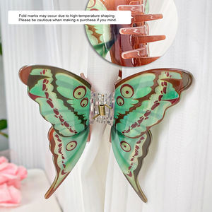 Pinza de pelo de acetato de diamantes de imitación blanca y negra de 6cm personalizada, pinza de pelo de mariposa para mujer con diseño de empalme de línea grabada - Product Image 4