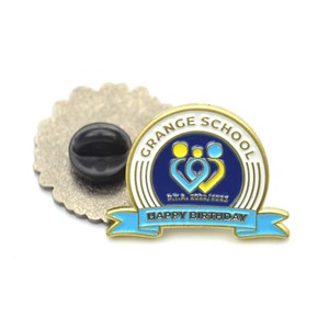 Logo personnalisé d'usine métal <span class=keywords><strong>aluminium</strong></span> broche anniversaire école broche dur émail doux épinglettes pour les enfants - Product Image 1