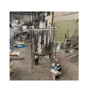 Réservoir de mélange d'émulsifiant, réservoir de mélange de matériaux liquides, grand réservoir de mélange vertical