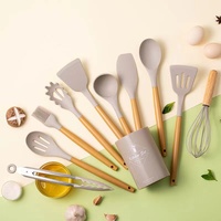 Ensemble de 12 ustensiles de cuisine en silicone écologiques sans BPA, antiadhésifs, avec manche en bois, résistants à la chaleur, compatibles lave-vaisselle, avec support