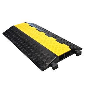 Protezione per Cavi a 2 Canali per Cavi con Diametro Fino a 50 mm per Rampe - Product Image 1