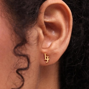 Nouvelles boucles <span class=keywords><strong>d</strong></span>'oreilles en acier inoxydable plaqué or première lettre personnalisées nom <span class=keywords><strong>personnalisé</strong></span> boucles <span class=keywords><strong>d</strong></span>'oreilles cadeaux <span class=keywords><strong>d</strong></span>'anniversaire de Noël - Product Image 6