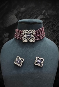 Conjunto de colgante de collar de latón AD de tendencia india con cadena de hilo de perlas estilo etéreo para boda y fiesta de mujer - Product Image 3