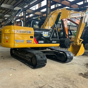 รถขุดตีนตะขาบ Caterpillar CAT 320D2 มือสองจากญี่ปุ่น ใช้งานน้อย |   เครื่องขุดขนาด 20 ตัน |   พร้อมทำงาน |   รักษาดูแลอย่างดี - Product Image 1
