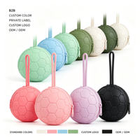 Pochette de rangement portable en silicone à motif football pour sucettes, organiseur d'accessoires pour bébé, étui pour pièces de monnaie, clés et écouteurs, personnalisable OEM ODM