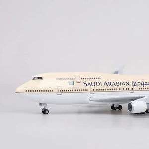 Modèle d'avion en résine Boeing B747 de <span class=keywords><strong>Saudi</strong></span> Arabian <span class=keywords><strong>Airlines</strong></span> à l'échelle 1/150, 47 cm, avec LED et train d'atterrissage, objet de collection - Product Image 4