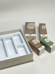 Scatola di Carta Magnetica di Lusso Personalizzata per Cosmetici, Confezione Regalo Rigida con Nastro e Coperchio, per Crema Viso e Siero Skincare - Product Image 2