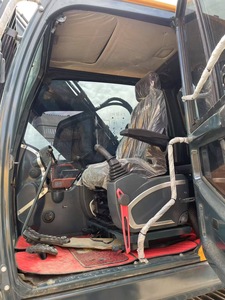 Excavatrice sur chenilles d'occasion 30 tonnes HYUNDAI 305LC-9T, godet en bon état, moteur, boîte de vitesses, pompe CE, certifiée CE, à vendre - Product Image 6