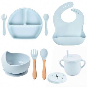 Juego de alimentación para bebés al por mayor, sin BPA, con tapete, taza, cuchara con separador, platos de silicona, cuenco con ventosa y plato de silicona, ecológico para niños - Product Image 1
