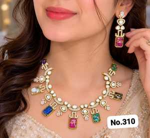 Collier et boucles d'oreilles contemporains en zircon et pierres, ensemble de bijoux de créateur doré pour femme, idéal pour les mariages et les soirées - Product Image 5
