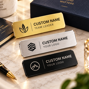 Badge nominatif en métal personnalisé avec support magnétique |   Badge d'identification d'employé gravé personnalisé Fabrication OEM ODM - Product Image 1