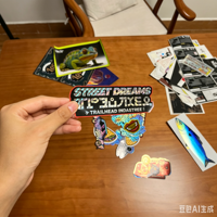 Autocollants holographiques 3D, conception de logo personnalisée, autocollant en vinyle irisé brillant découpé à la forme pour l'emballage de pots et de bouteilles cosmétiques