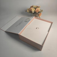 Boîtes en papier noir et rose de haute qualité ensemble stockage anti-pression pour sel et verres pour lunettes de myopie taches en gros