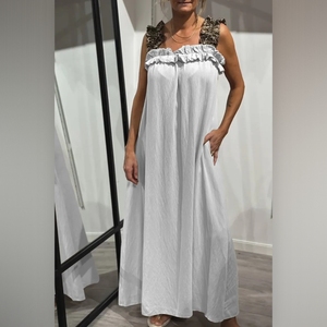 เดรสผ้าฝ้ายลินินพิมพ์ลายเสือดาวแบบลำลองสำหรับผู้หญิงรุ่นใหม่ขายดีที่สุด พร้อมกระเป๋าและดีไซน์แบบไร้สาย - Product Image 2