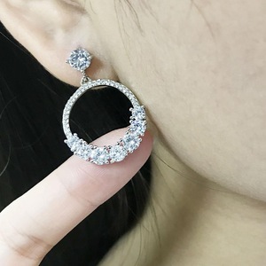 Eleganti orecchini con zirconi, stile europeo, rotondi, con strass, pendenti, per donna - Product Image 4