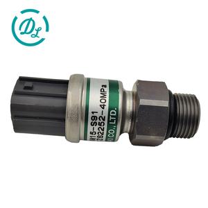 Capteur de pression haute performance EexcavaStart pour mini-excavatrice 889-30485010 – Pièce de rechange durable et performante - Product Image 2