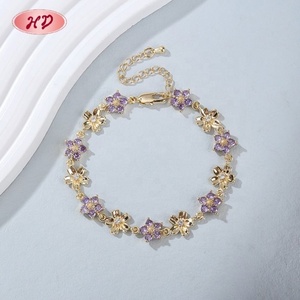 ผู้ผลิตมืออาชีพ สร้อยข้อมือทองเหลืองชุบทอง 18K ประดับเพทายสีม่วงรูปดอกไม้ สำหรับผู้หญิง งานปาร์ตี้ ของขวัญวันครบรอบ เครื่องประดับ Pulseira De Ouro - Product Image 1