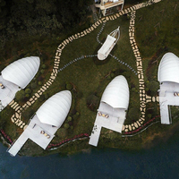 Tente permanente préfabriquée de coquille de membrane Structure extérieure de maison de camping de station de vacances d'hôtel de glamping