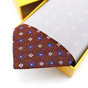 Venta al por mayor de China Corbatas <span class=keywords><strong>para</strong></span> hombre Regalo 100% Seda Tejido personalizado Geométrico Blanco Azul Floral Marrón Azul oscuro Corbatas chinas <span class=keywords><strong>para</strong></span> hombres - Product Image 4