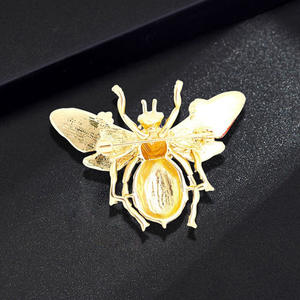 Nuevo lindo colorido Flash diamante Retro abeja broche Rosa flor creativo esmalte broche - Product Image 6