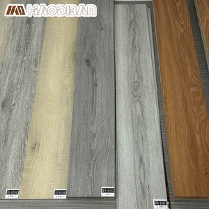 Facile à installer <span class=keywords><strong>Tapis</strong></span> <span class=keywords><strong>de</strong></span> sol en PVC LVT 2mm 3mm résistant aux rayures qui ressemble à du <span class=keywords><strong>bois</strong></span> Planche en vinyle <span class=keywords><strong>de</strong></span> luxe gris cendré - Product Image 2