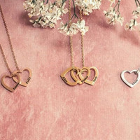 Collier en or à trois cœurs gravé avec le nom, collier d'amour étanche, collier familial, cadeaux personnalisés pour maman, deux cœurs connectés