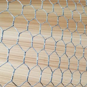 Malla de Alambre Hexagonal Galvanizada en Caliente, Malla Duradera para Gaviones, Malla de Cría para Aves de Corral, Jardín, Huerto, Protección y Vegetalización, Fácil de Instalar - Product Image 5