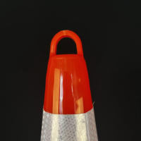 Cônes de signalisation routière personnalisés ConexSafety 700mm 750mm 900mm PVC Réfléchissant Protection IP65 Base triangulaire 37*37cm