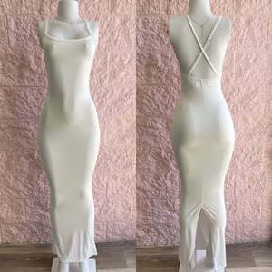 Abito lungo estivo da donna in cotone ed elastan, sexy da discoteca, senza schienale, con scollo a cuore, bianco, elegante, con spacco, modello slip dress. - Product Image 2