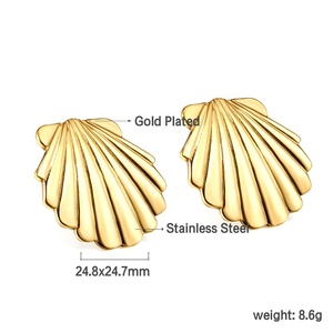 Nouvelle mode 2024, boucles d'oreilles en forme de coquille, élégantes, pour femmes, plaquées or 18 carats, en acier inoxydable hypoallergénique - Product Image 2
