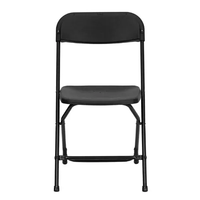 Table ronde en plastique à prix abordable, chaises pliantes abordables pour banquets intérieurs et extérieurs