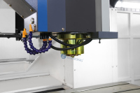 Cnc Freesmachine Fanuc Control Gmc1612 Cnc Portaalfreesmachine
