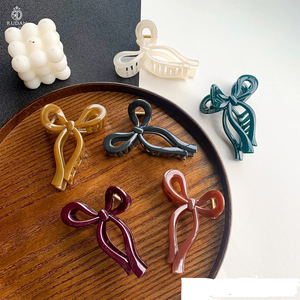 Fermacapelli Acrilico YaRui da 11cm per Donne, Accessori per Capelli alla Moda in Colori Pastello, Decorazione a Farfalla - Product Image 3