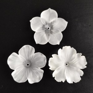 F6 \ F19 \ F234 26mm Flor de cuarzo esmerilado de cinco pétalos hecha a mano - Product Image 1