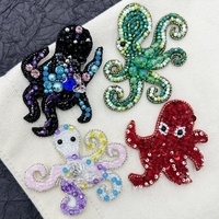Broches faites à la main mignonnes et drôles en forme de pieuvre en forme de calmar modèles de couture perlés brodés fins pour sacs vêtements en feutre décoratif