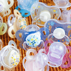 Sucettes transparentes de couleur, jour et <span class=keywords><strong>nuit</strong></span>, sucette pour 0-6 mois, silicone sans BPA pour <span class=keywords><strong>nouveau</strong></span>-né - Product Image 4